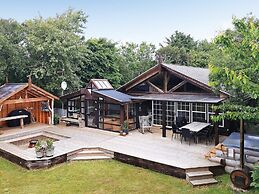 5 Star Holiday Home in Vinderup