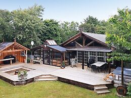 5 Star Holiday Home in Vinderup