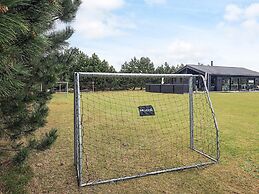 9 Person Holiday Home in Vaeggerlose