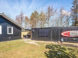 6 Person Holiday Home in Hemmet