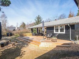 6 Person Holiday Home in Hemmet