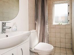 6 Person Holiday Home in Hemmet