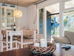 6 Person Holiday Home in Hemmet