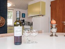 6 Person Holiday Home in Hemmet