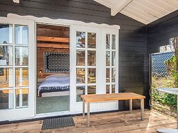 6 Person Holiday Home in Hemmet