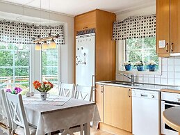 4 Star Holiday Home in Hjo