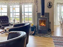 4 Star Holiday Home in Hjo