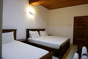 RIVERSIDE INN HOTEL