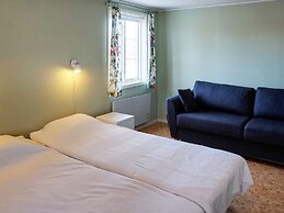 5 Star Holiday Home in Asbro