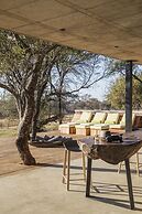Nako Safari Lodge
