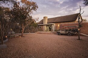 Nako Safari Lodge