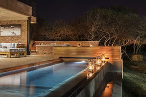 Nako Safari Lodge