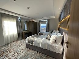 Sweet Land Hotel