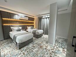 Sweet Land Hotel