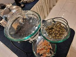 Sweet Land Hotel