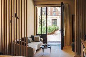 Hotel T