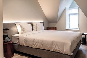Hotel T