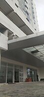 Newton Apartmen Residence By Ayulian