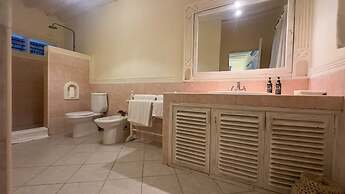 Lions Luxury Eco-Resort & Spa