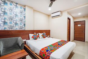 Fabhotel Rove Inn & Suites