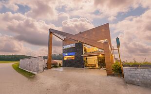 Fabhotel Sholas Residency I