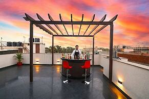 Fabhotel La Paz Stay B&B
