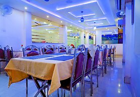 Fabhotel Kanchan Plaza