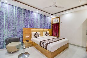 FabHotel Gross inn Suites