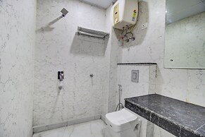 FabHotel Gross inn Suites