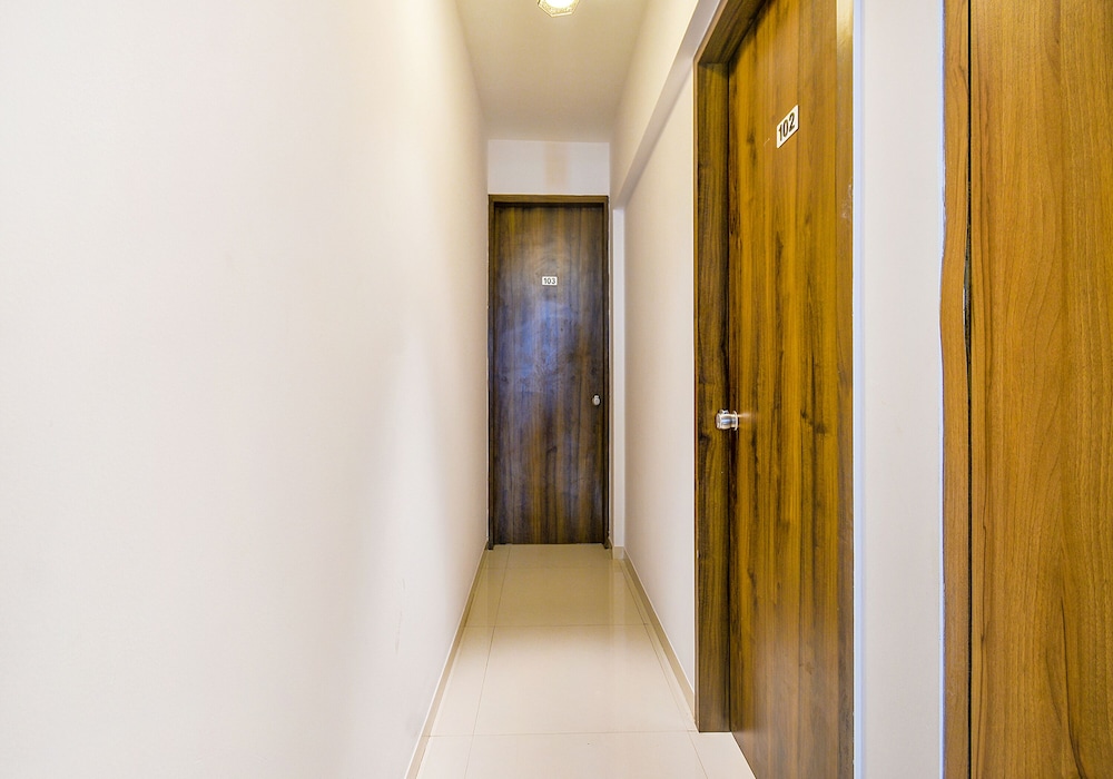 FabHotel Habitat