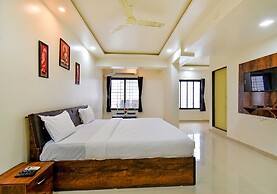 Fabhotel White House