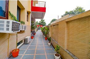 FabHotel Elite Peak