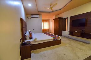 Fabhotel Red Rose