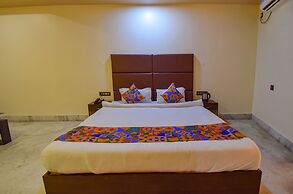 Fabhotel Red Rose