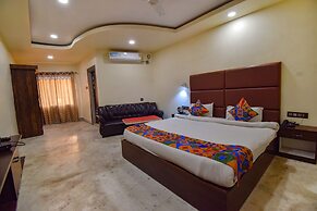 Fabhotel Red Rose