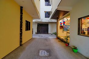 FabHotel Dolphin International