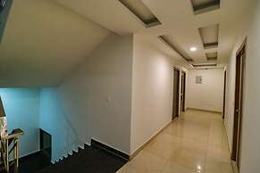 FabHotel Dolphin International