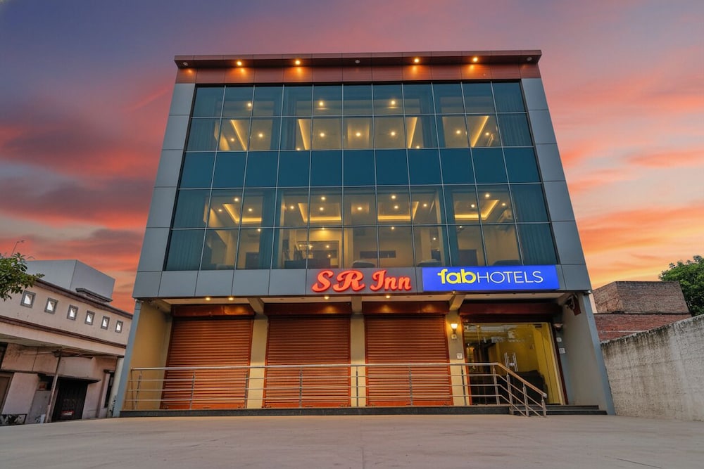 Fabhotel Sr Inn