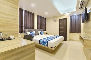 Fabhotel Pink City
