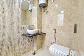 Fabhotel Pink City