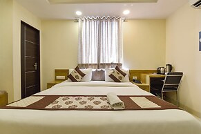 Fabhotel Pink City