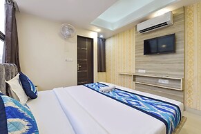 Fabhotel Pink City