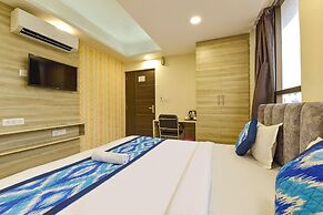 Fabhotel Pink City