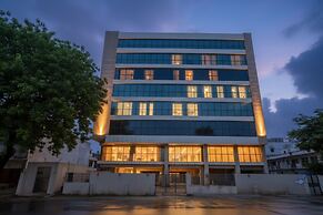 Fabhotel Royal International