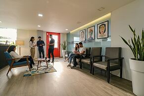 Fabhotel The Chaitanyas