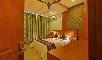 Fabhotel The Btm Palace