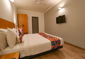 Fabhotel Lord Inn