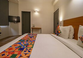 Fabhotel Lord Inn
