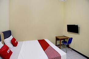 OYO 3767 Permata House