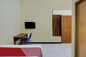 OYO 3767 Permata House